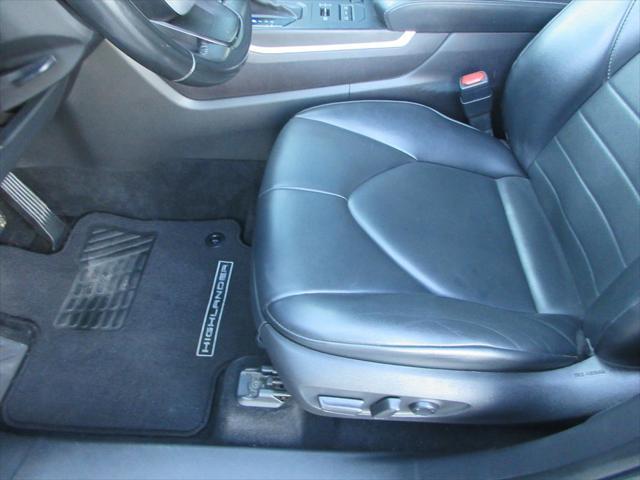 used 2022 Toyota Highlander car, priced at $29,920