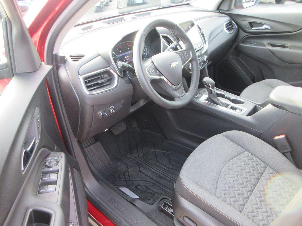 used 2024 Chevrolet Equinox car, priced at $25,650