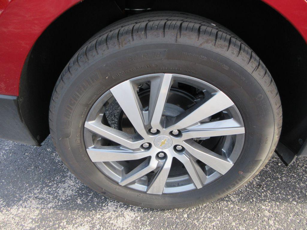 used 2024 Chevrolet Equinox car, priced at $25,650