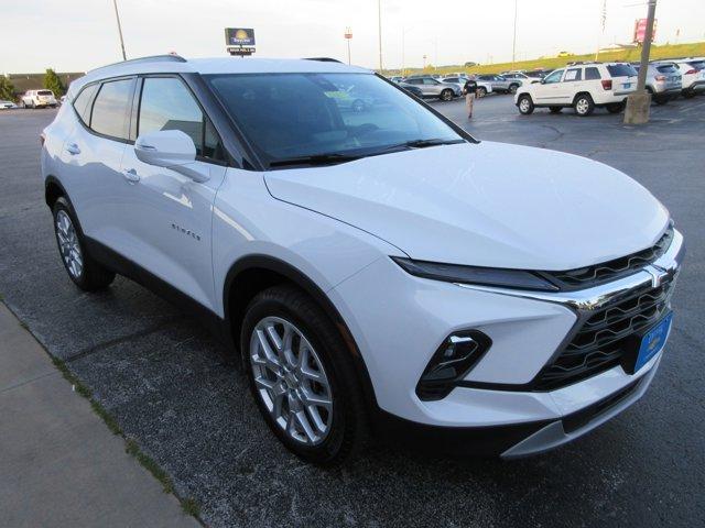 new 2025 Chevrolet Blazer car, priced at $40,226