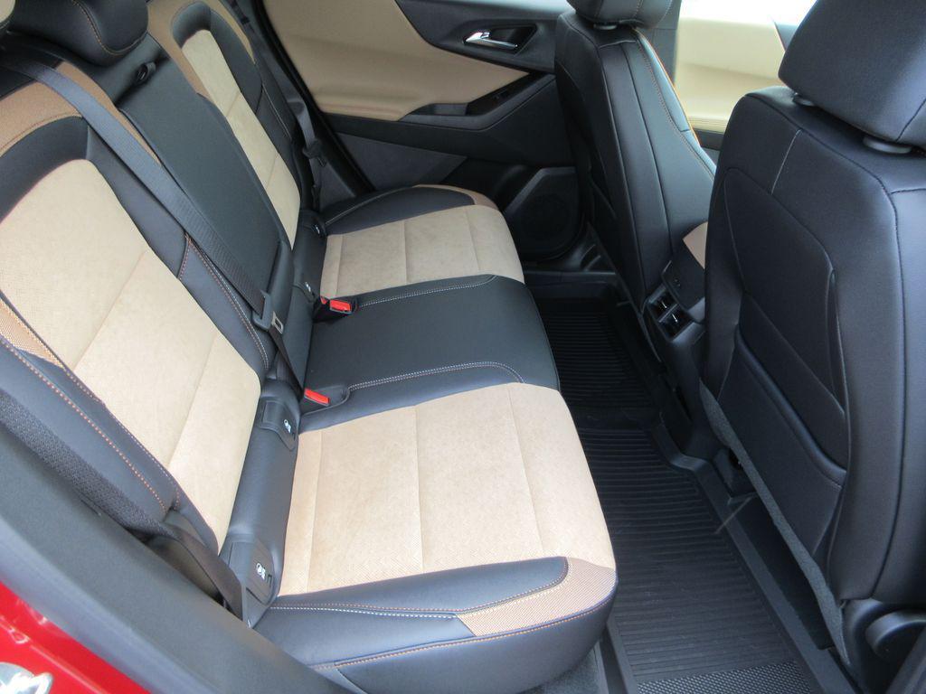 new 2026 Chevrolet Equinox car, priced at $33,302