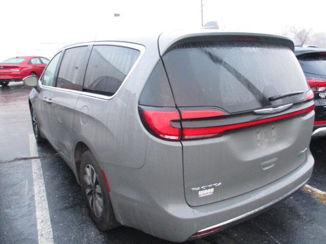 used 2022 Chrysler Pacifica Hybrid car, priced at $17,920