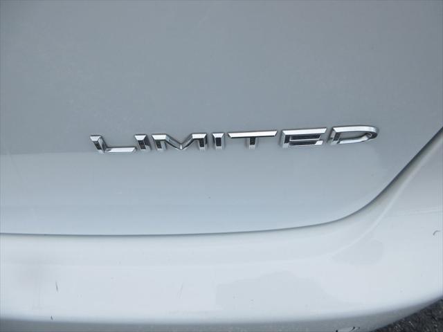 used 2023 Chrysler Pacifica car, priced at $25,600