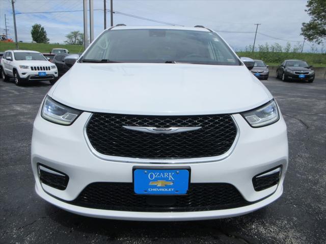 used 2023 Chrysler Pacifica car, priced at $25,600