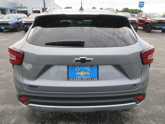 new 2025 Chevrolet Trax car, priced at $24,607
