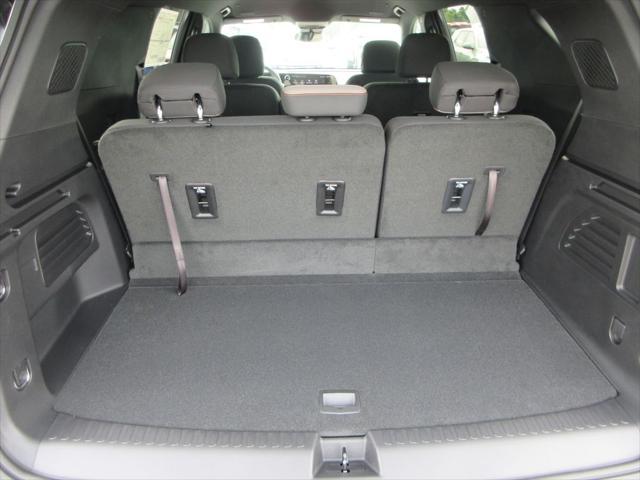 new 2025 Chevrolet Traverse car, priced at $43,544