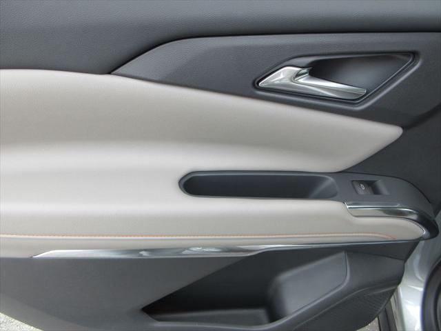 new 2025 Chevrolet Traverse car, priced at $43,544