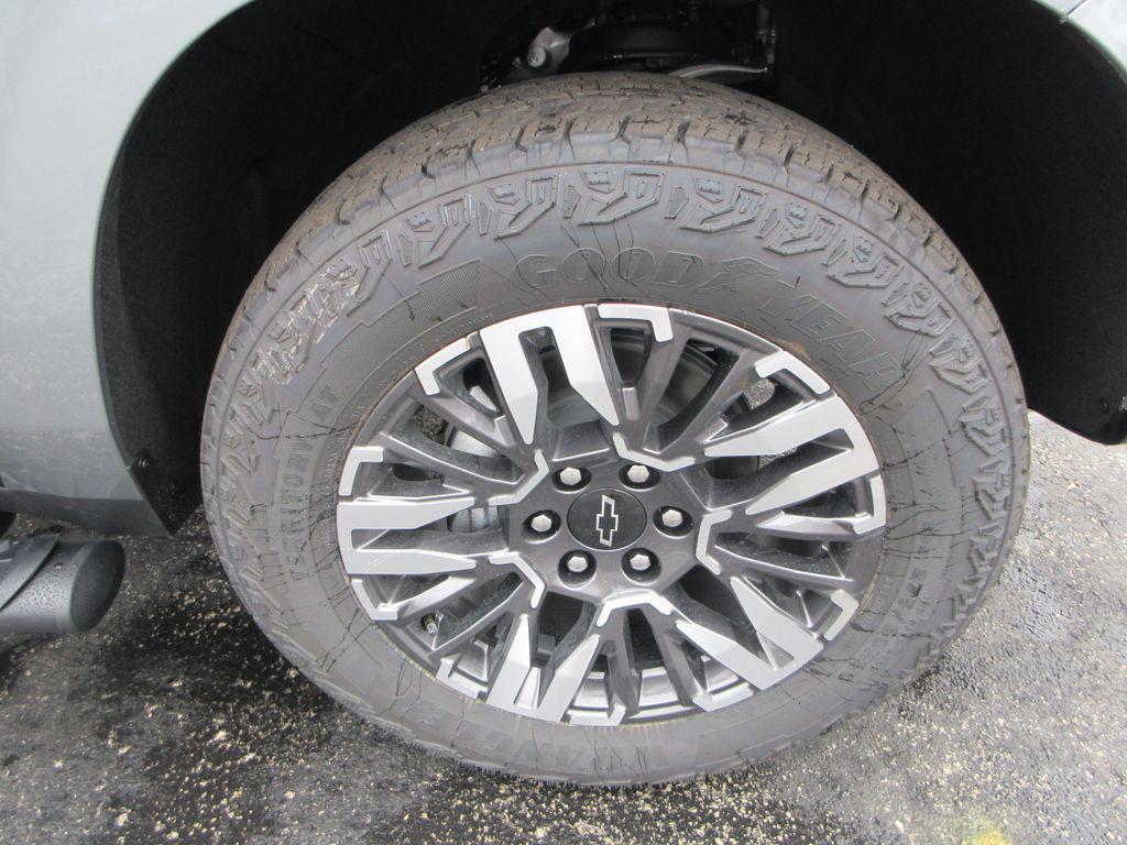 new 2026 Chevrolet Suburban car, priced at $76,894