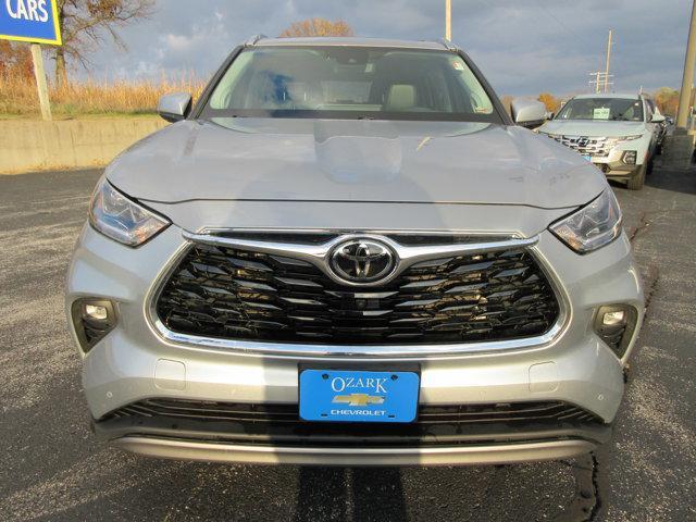 used 2022 Toyota Highlander car, priced at $36,800