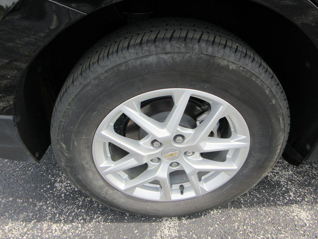 used 2024 Chevrolet Equinox car, priced at $22,700