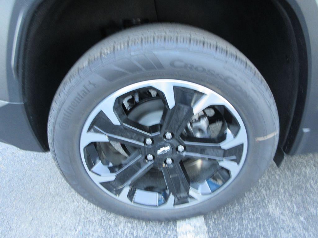 new 2026 Chevrolet Equinox car, priced at $30,101