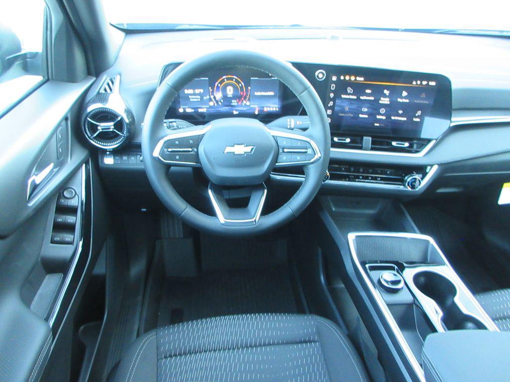 new 2026 Chevrolet Equinox car, priced at $30,101