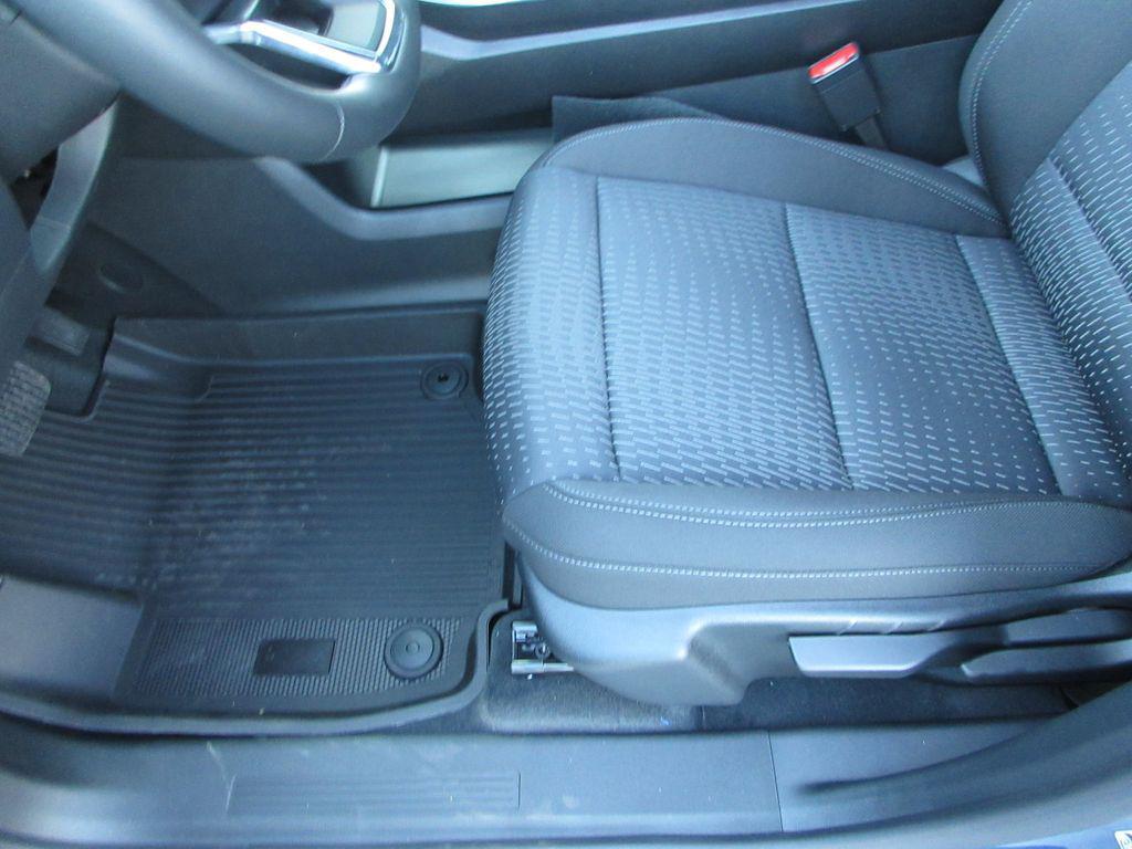 new 2026 Chevrolet Equinox car, priced at $30,101