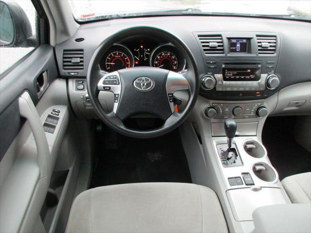 used 2011 Toyota Highlander car, priced at $6,400