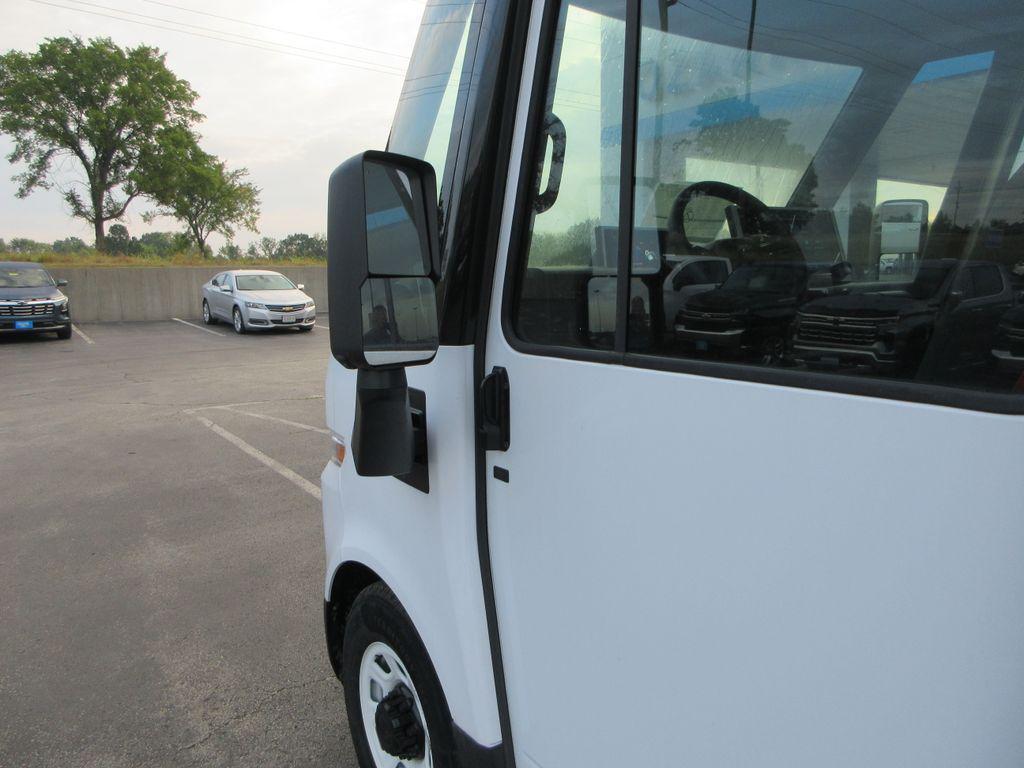 new 2025 Chevrolet BrightDrop 400 car, priced at $45,951