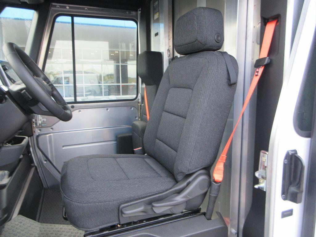 new 2025 Chevrolet BrightDrop 400 car, priced at $45,951