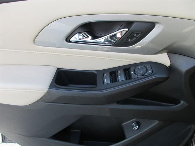 used 2023 Chevrolet Traverse car, priced at $31,950