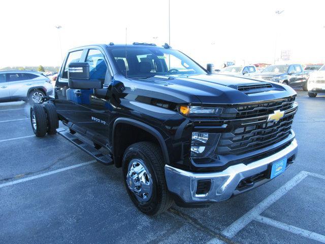 new 2025 Chevrolet Silverado 3500 car, priced at $62,656