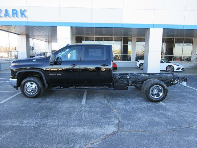 new 2025 Chevrolet Silverado 3500 car, priced at $62,656