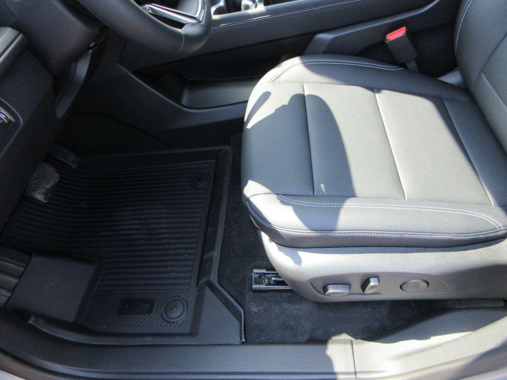 new 2026 Chevrolet Traverse car, priced at $42,761