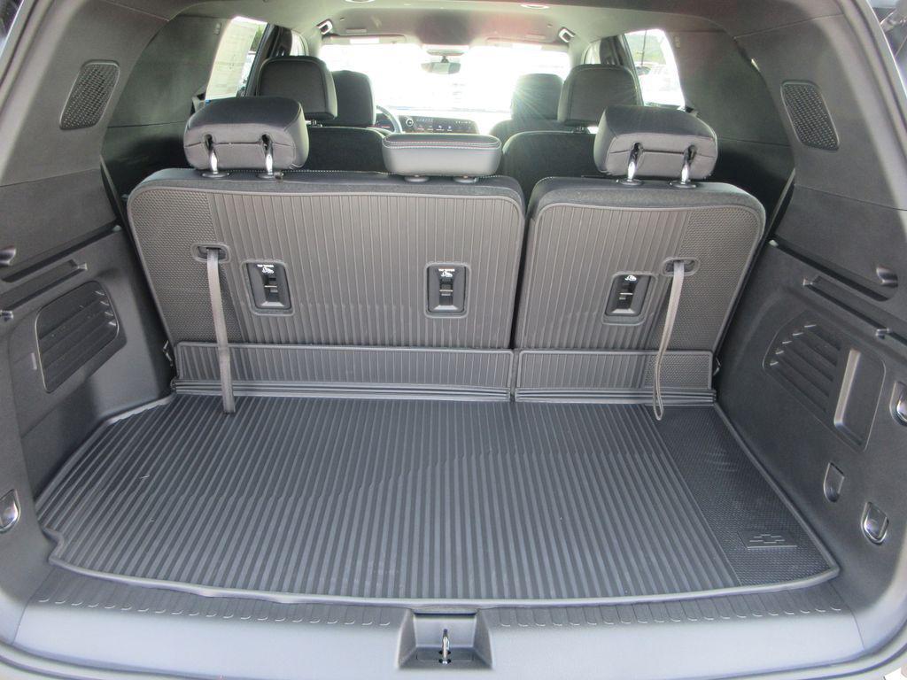 new 2026 Chevrolet Traverse car, priced at $42,761