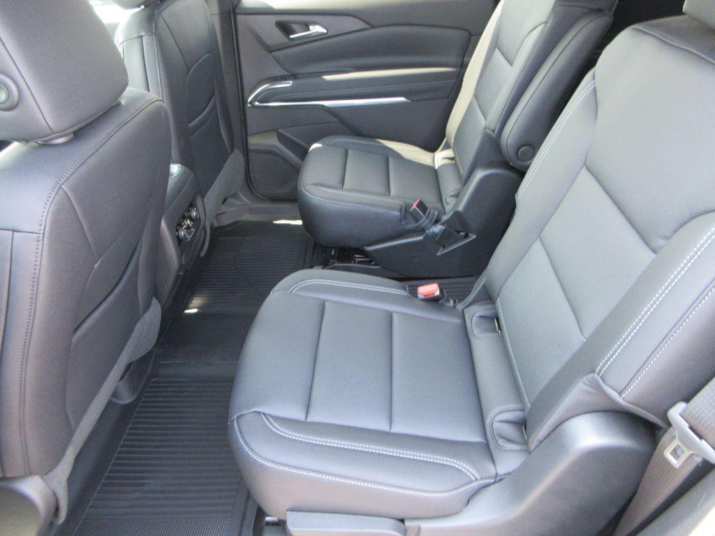 new 2026 Chevrolet Traverse car, priced at $42,761