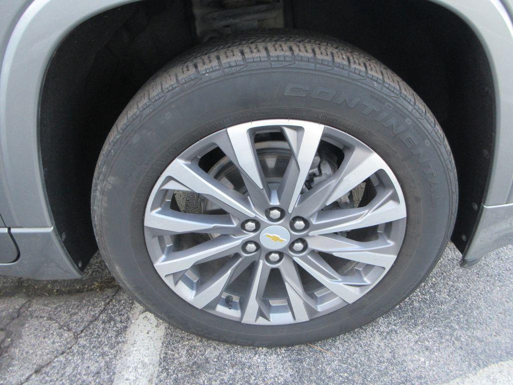 used 2023 Chevrolet Traverse car, priced at $35,950