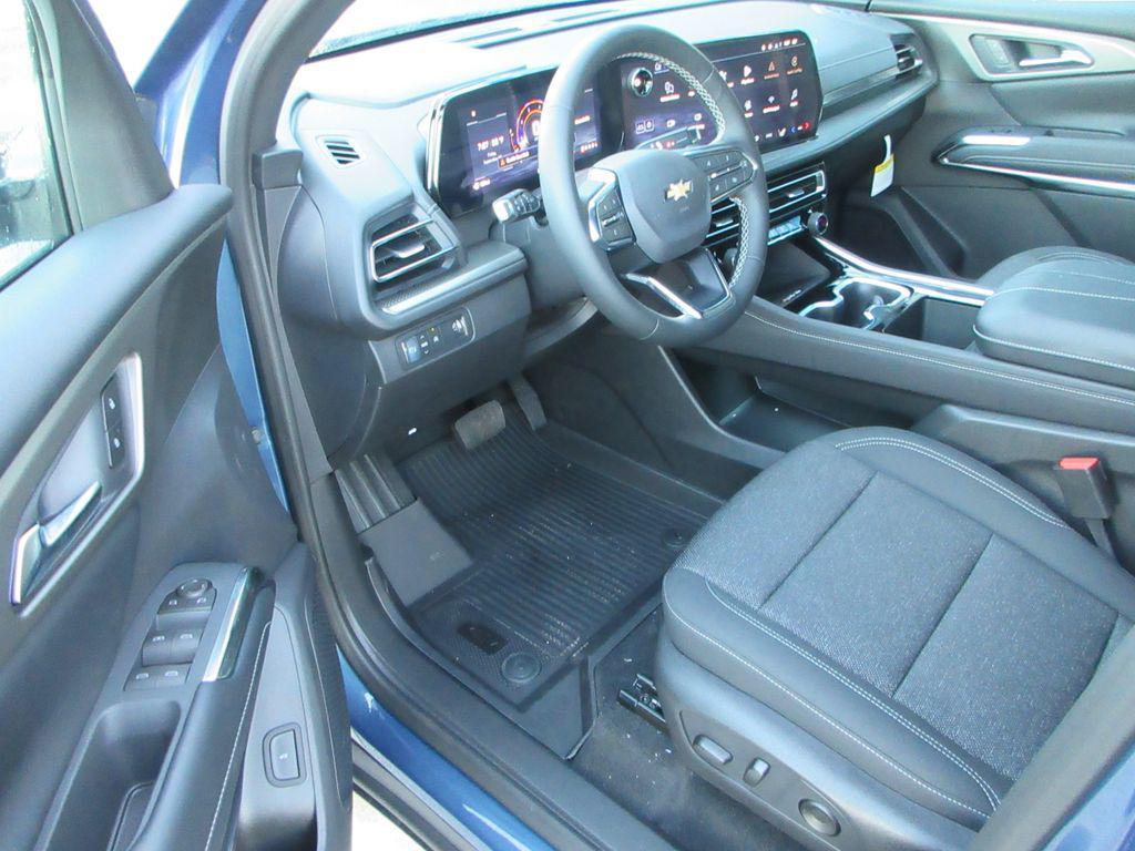 new 2026 Chevrolet Traverse car, priced at $45,236