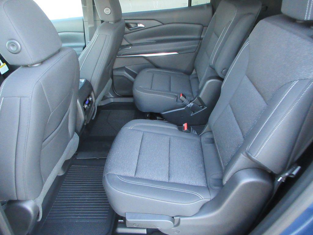 new 2026 Chevrolet Traverse car, priced at $45,236