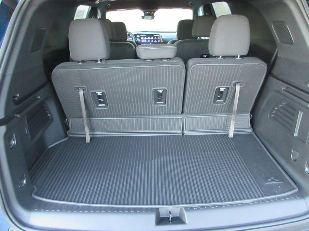 new 2026 Chevrolet Traverse car, priced at $45,236