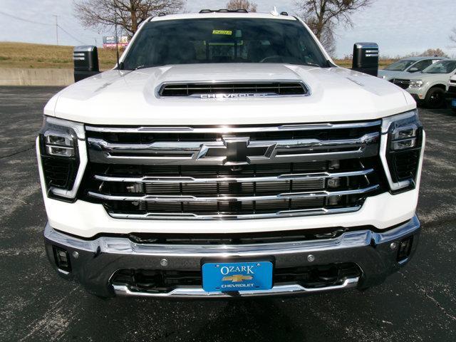 new 2025 Chevrolet Silverado 3500 car, priced at $82,160