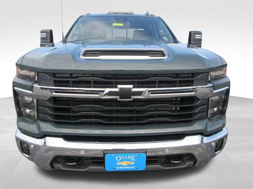 new 2025 Chevrolet Silverado 2500 car, priced at $60,261