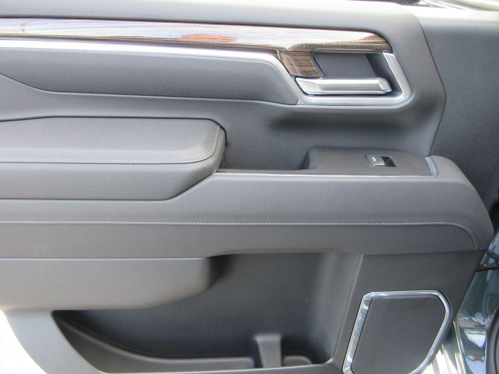 new 2025 Chevrolet Silverado 2500 car, priced at $60,261