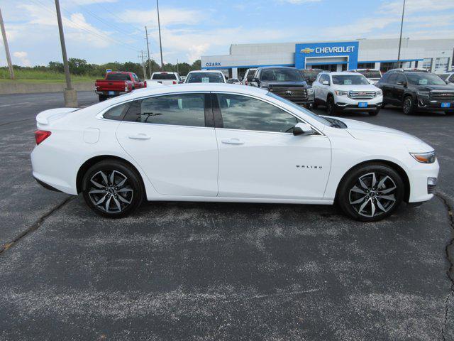 new 2025 Chevrolet Malibu car, priced at $25,913