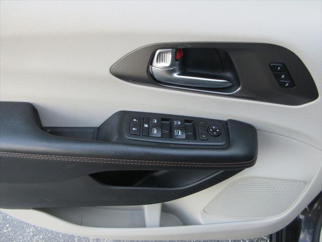 used 2020 Chrysler Pacifica car, priced at $9,600