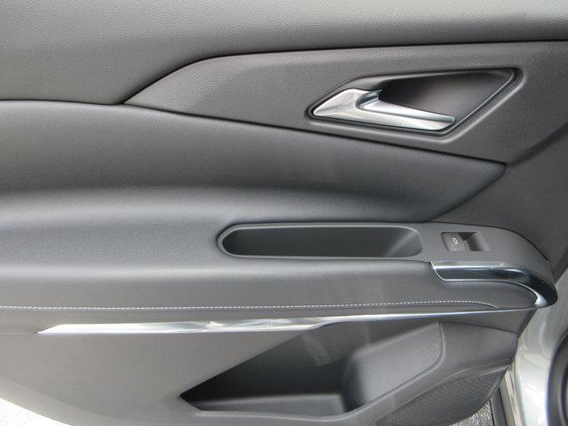 new 2025 Chevrolet Traverse car, priced at $41,956