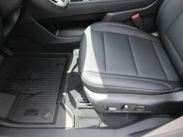 new 2025 Chevrolet Traverse car, priced at $41,956