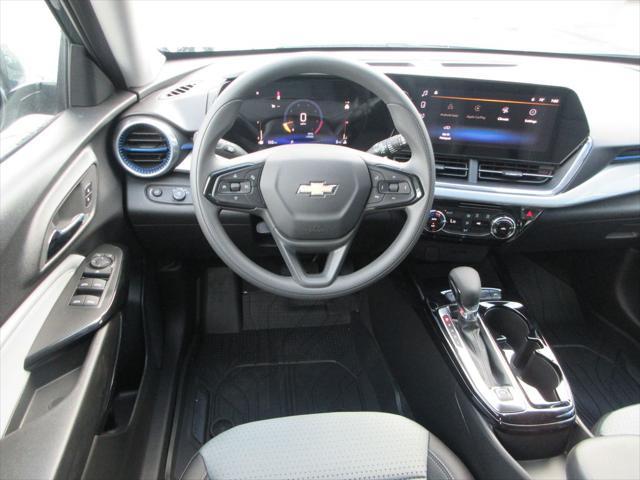 new 2025 Chevrolet Trax car, priced at $23,290