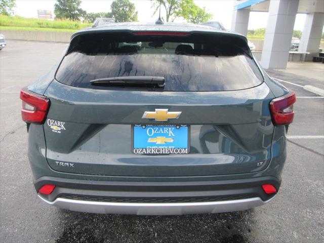 new 2025 Chevrolet Trax car, priced at $23,290