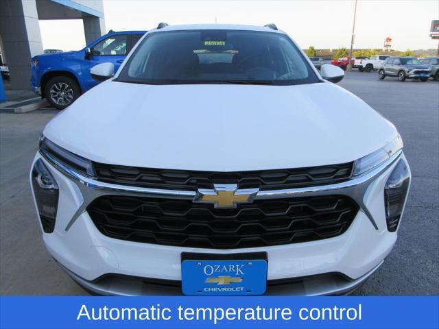 new 2025 Chevrolet Trax car, priced at $23,370