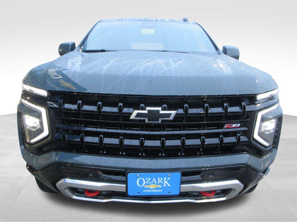 new 2025 Chevrolet Suburban car, priced at $77,300