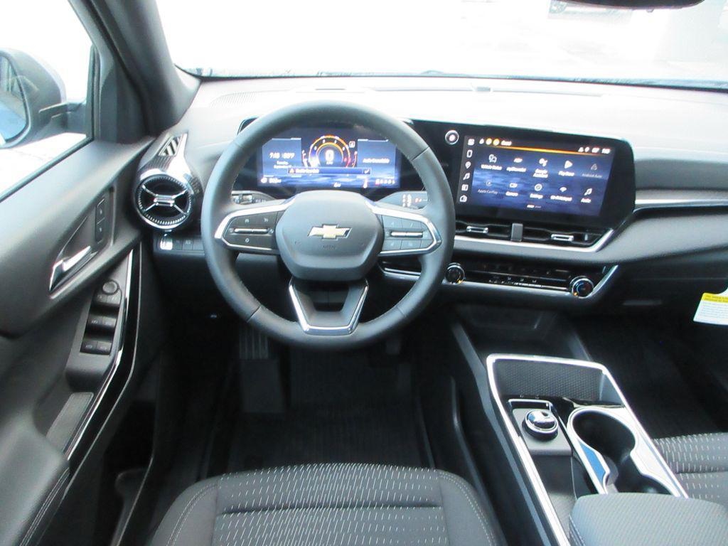 new 2026 Chevrolet Equinox car, priced at $28,524