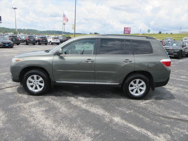 used 2013 Toyota Highlander car, priced at $9,950