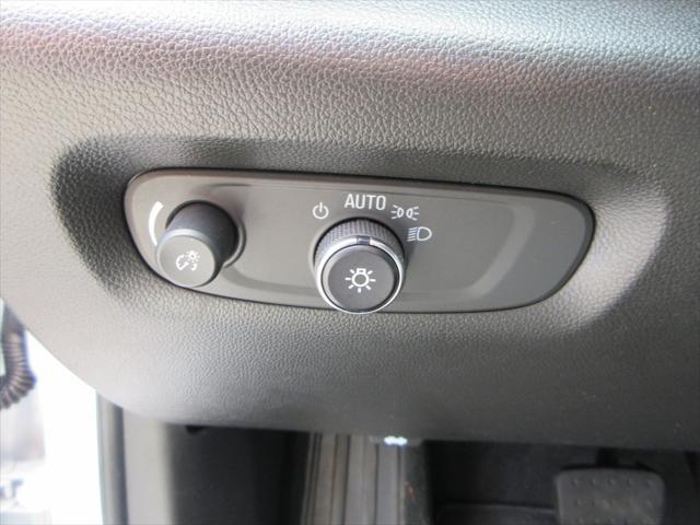 used 2022 Chevrolet Traverse car, priced at $28,868