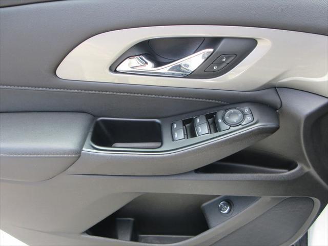 used 2022 Chevrolet Traverse car, priced at $28,868