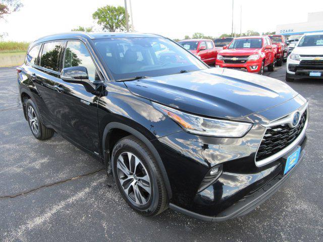 used 2021 Toyota Highlander Hybrid car, priced at $38,950