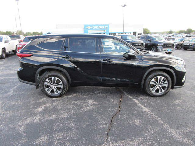 used 2021 Toyota Highlander Hybrid car, priced at $38,950