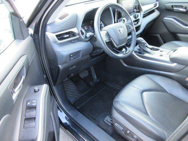 used 2021 Toyota Highlander Hybrid car, priced at $38,950