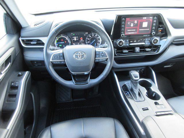 used 2021 Toyota Highlander Hybrid car, priced at $38,950