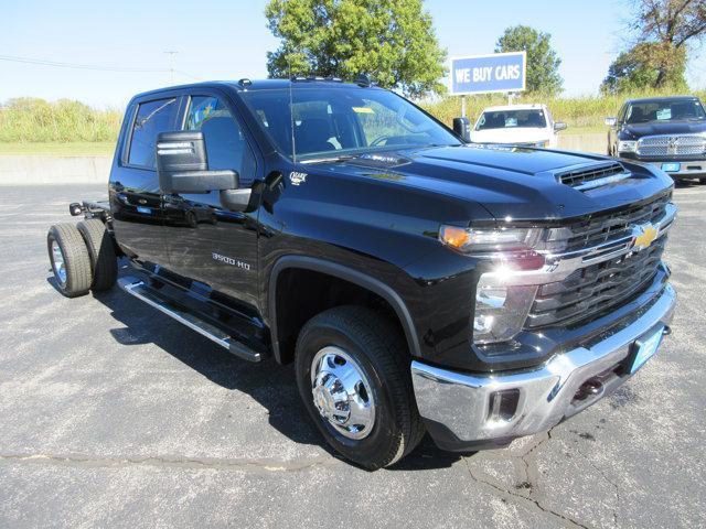 new 2025 Chevrolet Silverado 3500 car, priced at $63,599